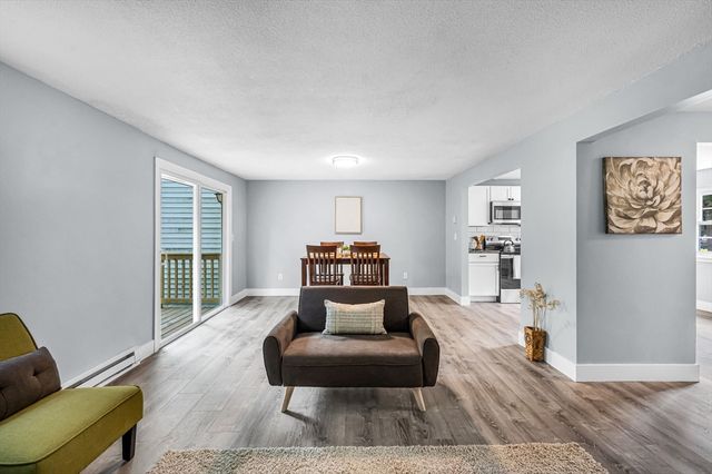 57 Warebrook Vlg, Ware, MA 01082