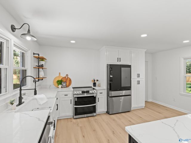 157 George Chapman Drive NE, Meridianville, AL 35759