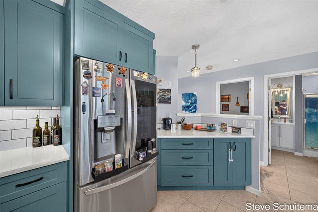 2964 Lakeshore Drive E501, Muskegon, MI 49441