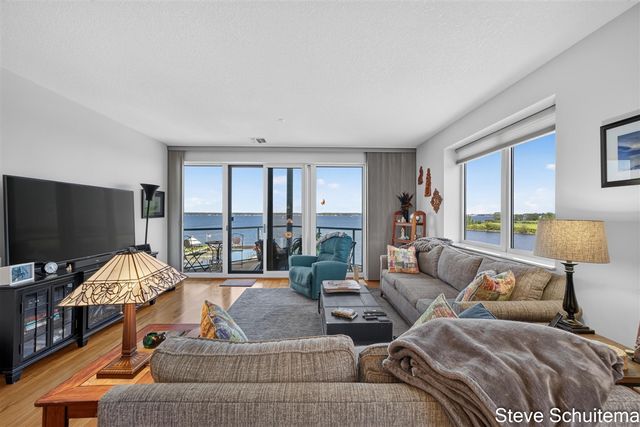 2964 Lakeshore Drive E501, Muskegon, MI 49441