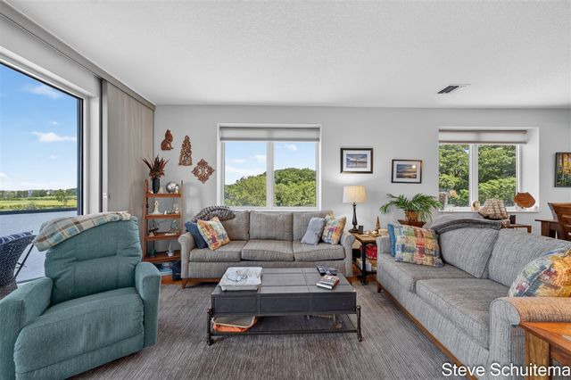 2964 Lakeshore Drive E501, Muskegon, MI 49441