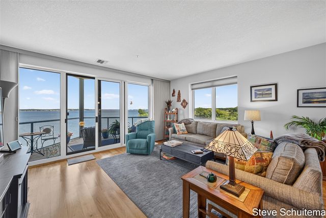 2964 Lakeshore Drive E501, Muskegon, MI 49441