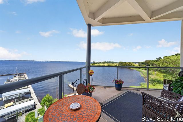 2964 Lakeshore Drive E501, Muskegon, MI 49441