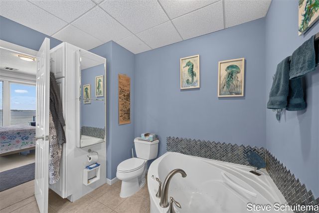 2964 Lakeshore Drive E501, Muskegon, MI 49441