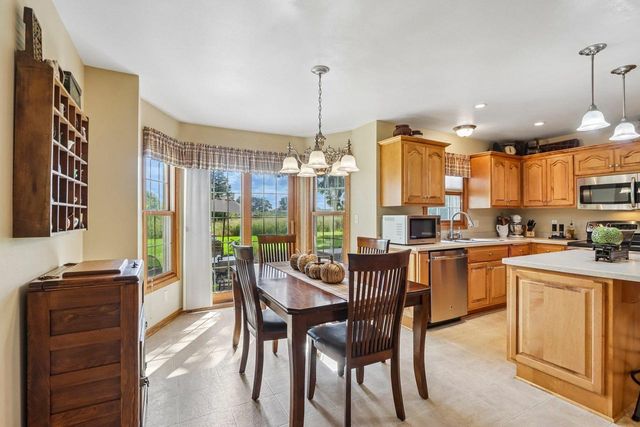 652 Fairway Circle, Jefferson, WI 53549
