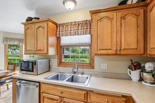 652 Fairway Circle, Jefferson, WI 53549