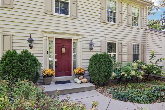 652 Fairway Circle, Jefferson, WI 53549