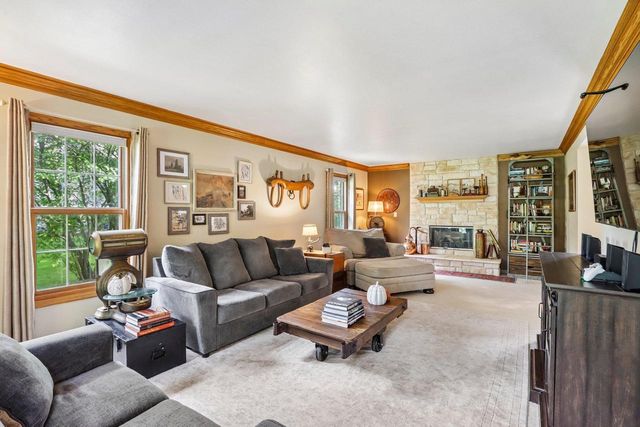 652 Fairway Circle, Jefferson, WI 53549