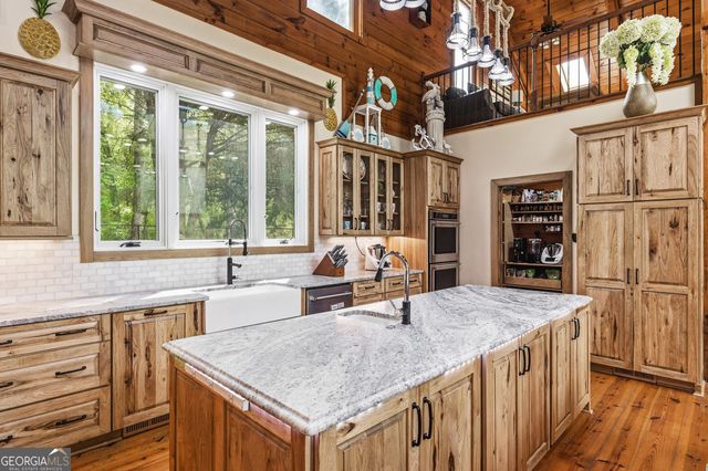 50 Jones Slough Road, Kingston, GA 30145