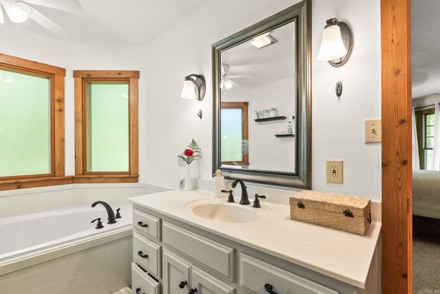 6 W Springhill Drive, Greenbrier, AR 72058