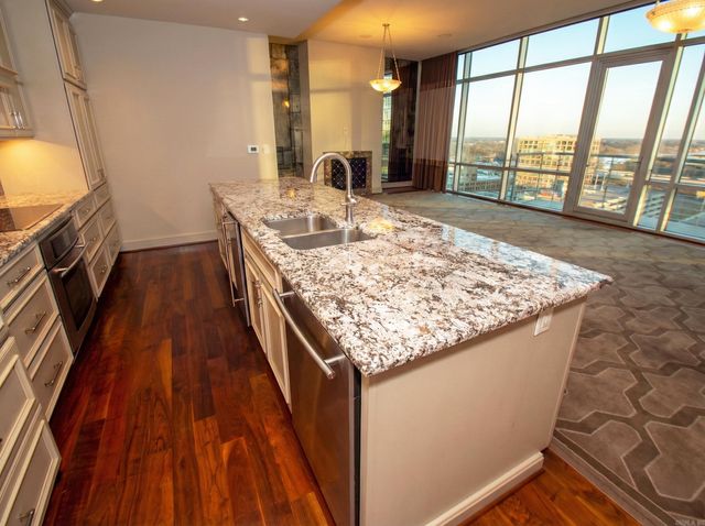 300 E 3rd St Apt 1504, Little Rock, AR 72201