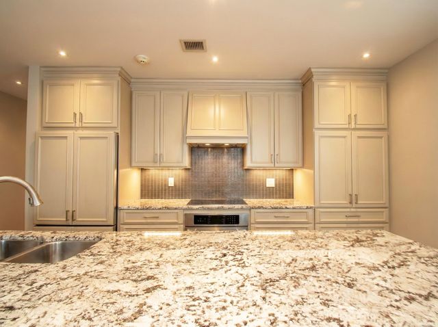 300 E 3rd St Apt 1504, Little Rock, AR 72201