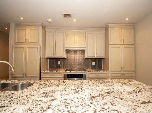 300 E 3rd St Apt 1504, Little Rock, AR 72201