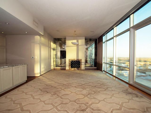 300 E 3rd St Apt 1504, Little Rock, AR 72201