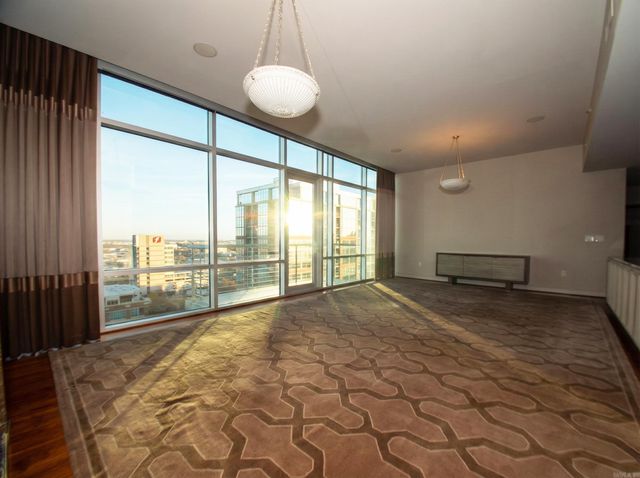 300 E 3rd St Apt 1504, Little Rock, AR 72201