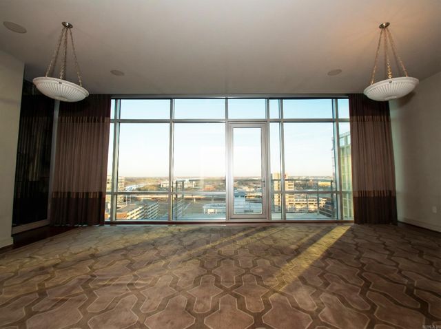 300 E 3rd St Apt 1504, Little Rock, AR 72201