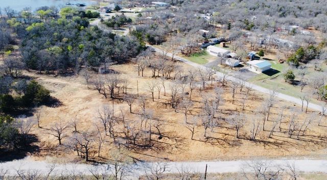153 Catfish Trail, Bowie, TX 76230