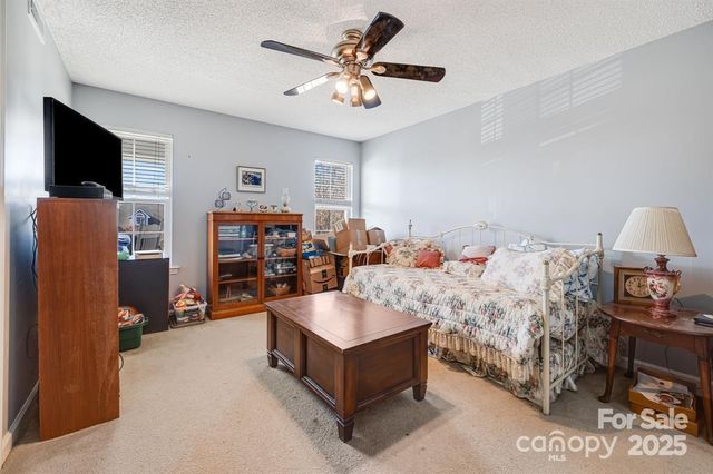 2904 Sagamore Lane, Asheville, NC 28806