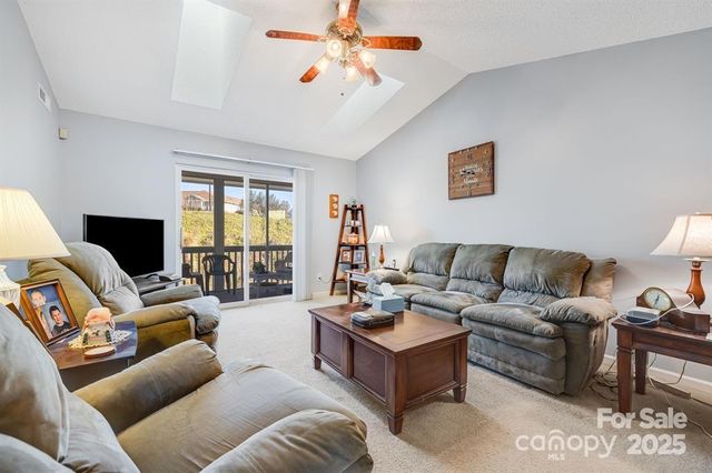 2904 Sagamore Lane, Asheville, NC 28806