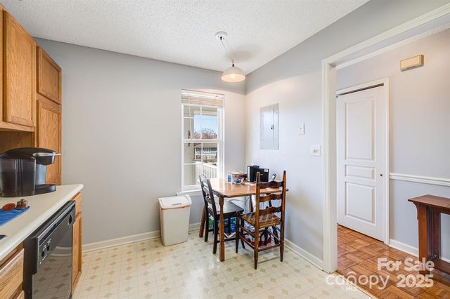 2904 Sagamore Lane, Asheville, NC 28806