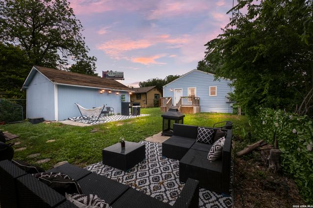 1318 Edison Dr, San Antonio, TX 78201