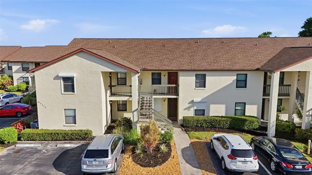 9270 LAKE PARK DRIVE 201, Fort Myers, FL 33919