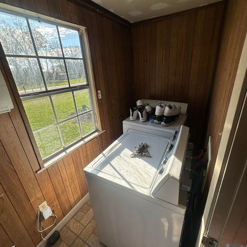 11084 Dave Miller Dr, Geismar, LA 70734