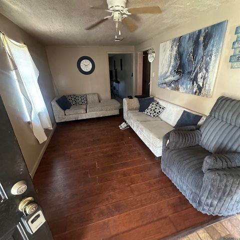 11084 Dave Miller Dr, Geismar, LA 70734