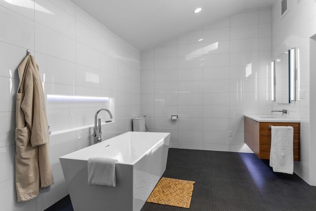 16831 Thomas Chapel Drive, Dallas, TX 75248