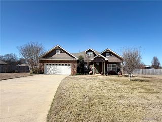 210 Village Way, Wetumpka, AL 36093