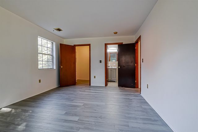 5 Louisburg Sq Apt 11, Nashua, NH 03060