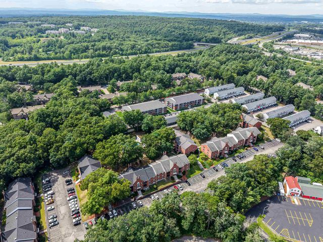 5 Louisburg Sq Apt 11, Nashua, NH 03060