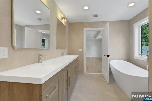 103 Hallberg Avenue, Bergenfield, NJ 07621