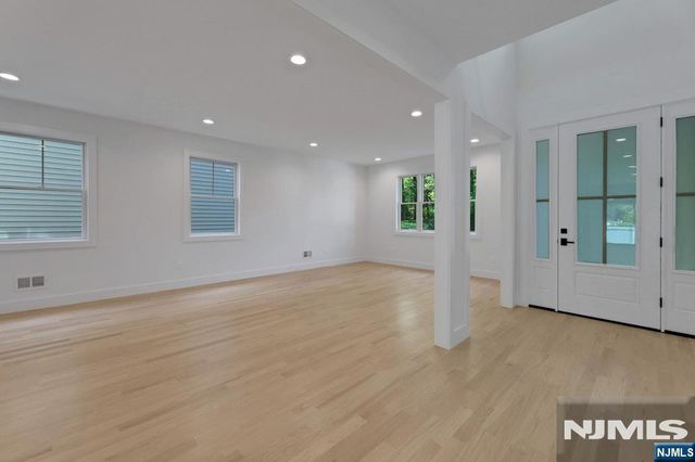 103 Hallberg Avenue, Bergenfield, NJ 07621