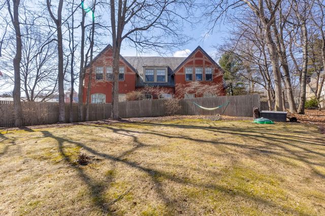 428 Boylston St, Brookline, MA 02445
