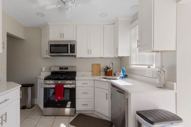 428 Boylston St, Brookline, MA 02445