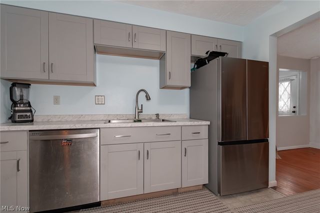 7165 Anthony Court, Madison, OH 44057