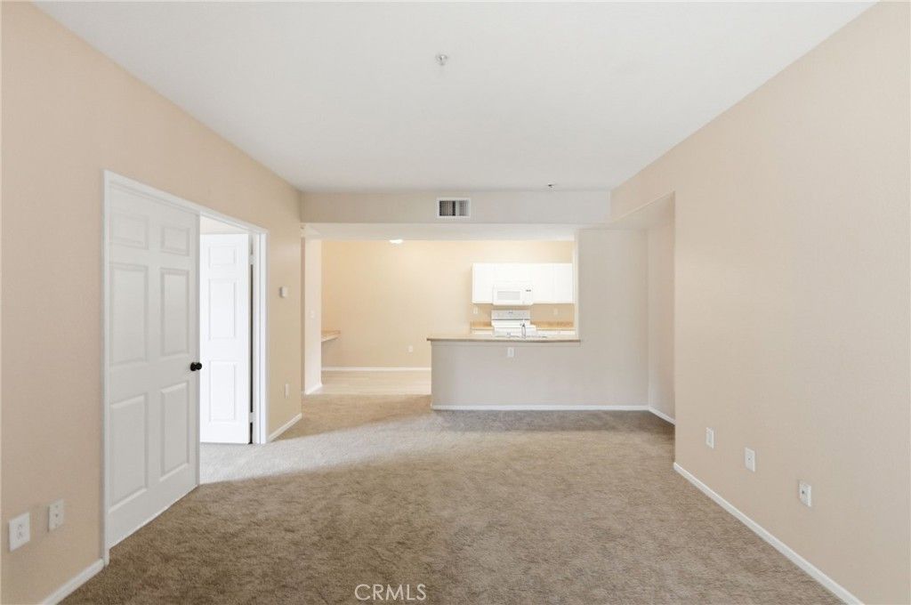 Image 11 of property listing at 24909 Madison, Murrieta, CA 92562