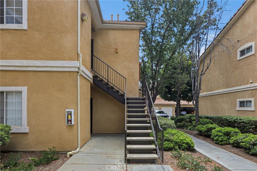 Image 3 of property listing at 24909 Madison, Murrieta, CA 92562