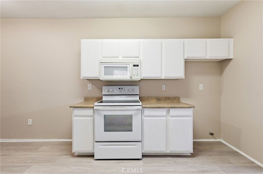 Image 8 of property listing at 24909 Madison, Murrieta, CA 92562