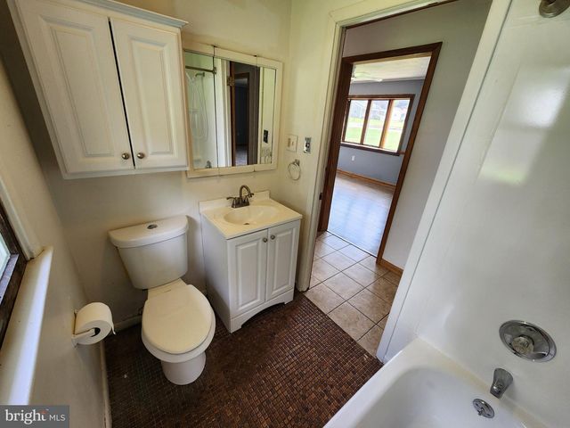 145 LINCOLN DR, Pennsville, NJ 08070
