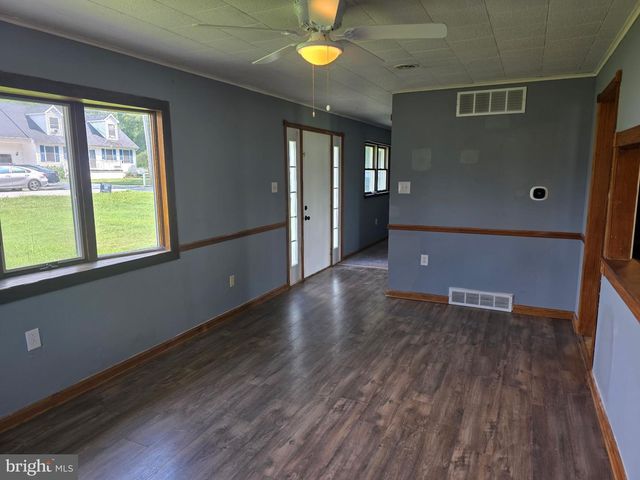 145 LINCOLN DR, Pennsville, NJ 08070
