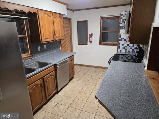 145 LINCOLN DR, Pennsville, NJ 08070