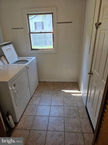 145 LINCOLN DR, Pennsville, NJ 08070