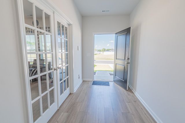 180 Wagner Cir., Conway, SC 29526