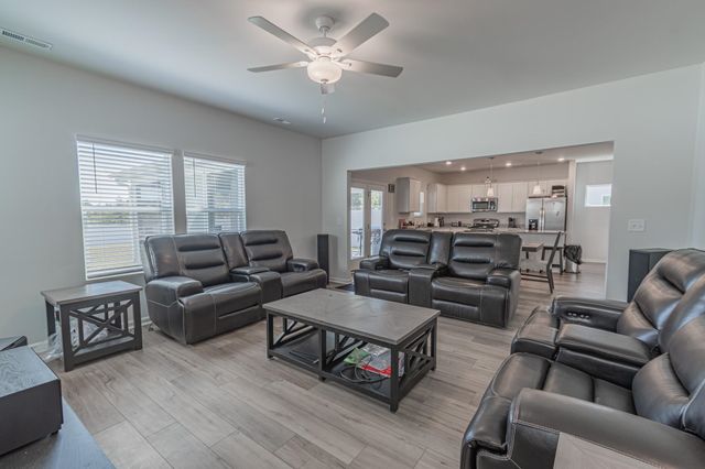 180 Wagner Cir., Conway, SC 29526