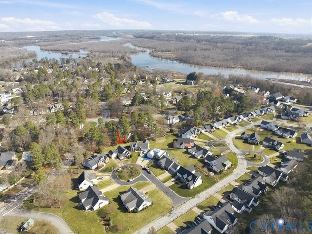 124 Kennon Pointe Ct, Colonial Heights, VA 23834