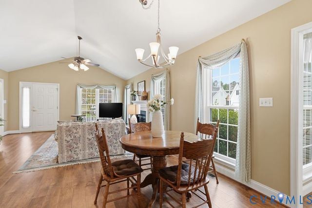 124 Kennon Pointe Ct, Colonial Heights, VA 23834