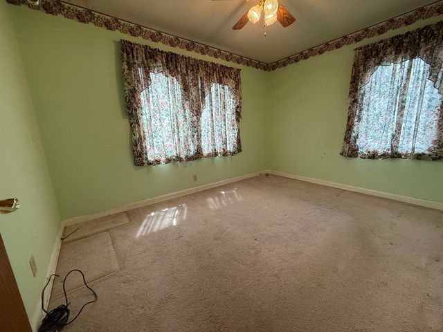532 Montrose St., Salina, KS 67401