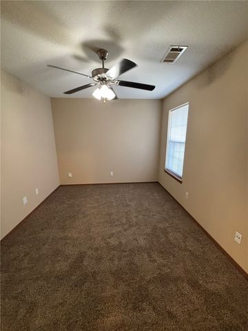 1202 SW Quartz Avenue 1, Bentonville, AR 72712